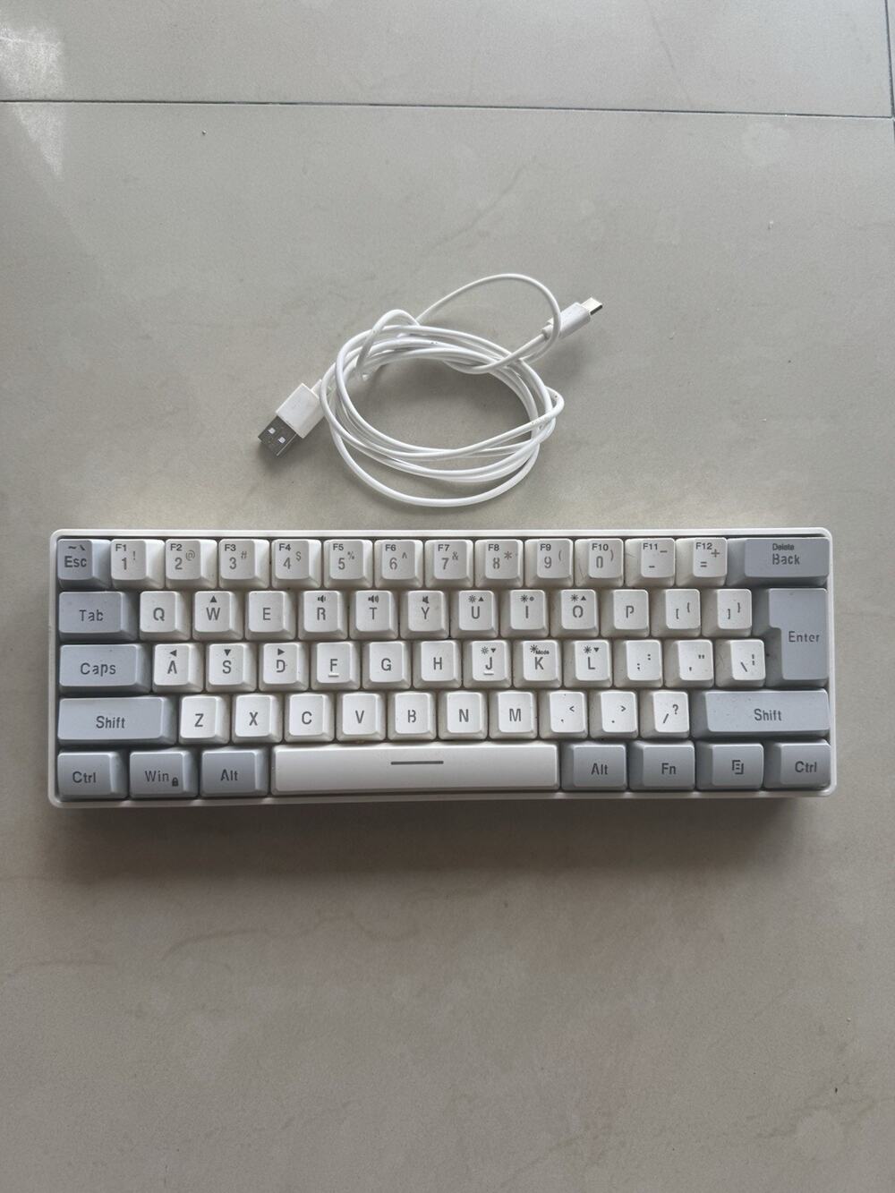 Snpurdiri 2.4G Wireless Gaming Keyboard With Dongle Used
